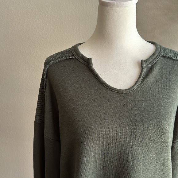 Lightweight French Terry Hunter Green Long Sleeve Top - Picture 6 of 10